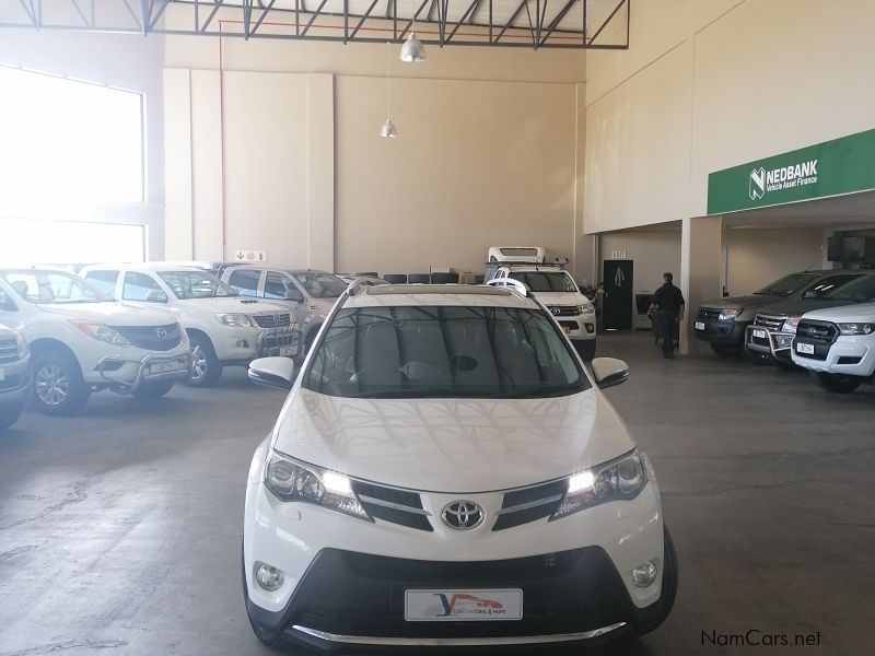 Toyota Rav4 2.2 VX A/T in Namibia