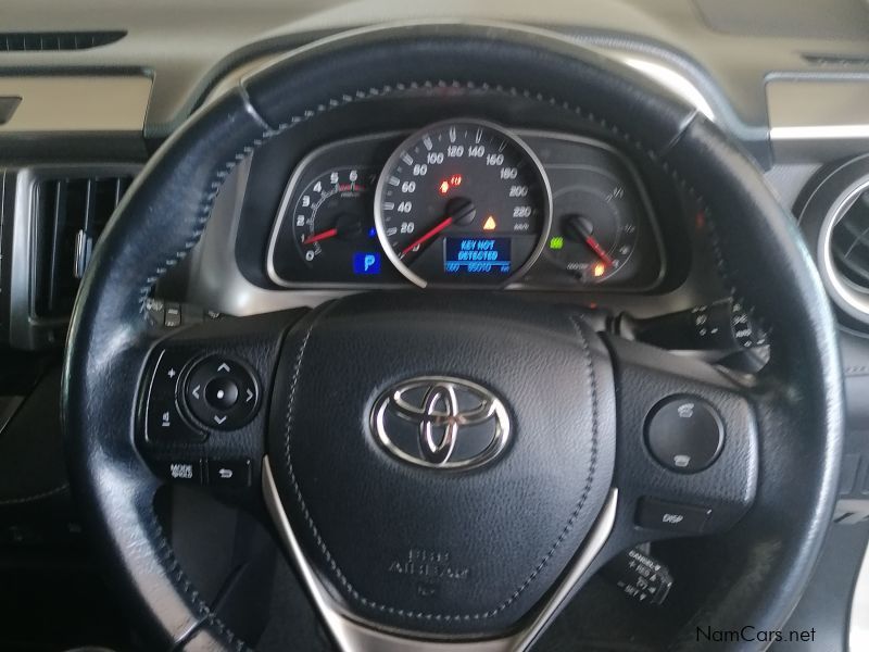 Toyota Rav4 2.2 VX A/T in Namibia