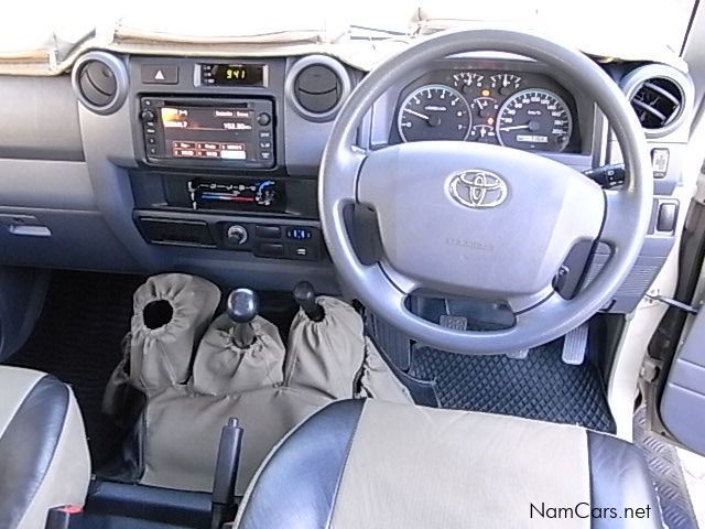 Toyota TOYOTA LAND CRUISER 4.0 V6 DC in Namibia