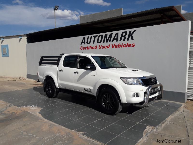 Toyota hilux 3.0 4x4 dakar manual in Namibia