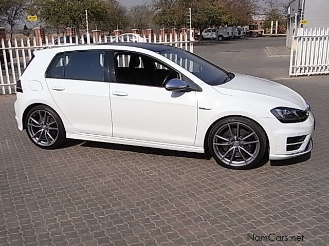 Volkswagen Golf 7 R in Namibia