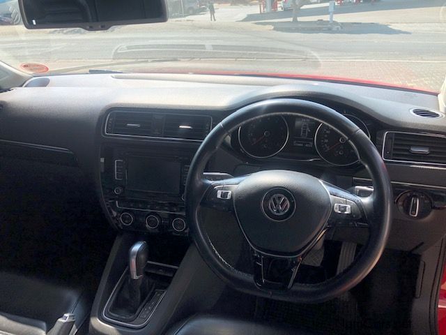 Volkswagen Jetta 1.4 TSI Highline DSG in Namibia