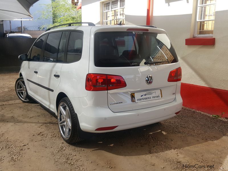 Volkswagen Touran 2.0TDI DSG Trendline in Namibia