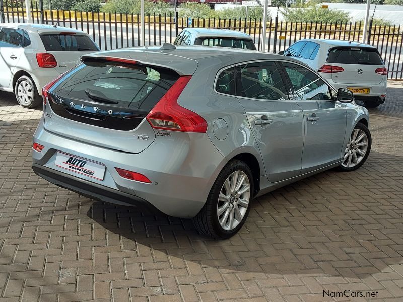 Volvo V40 D2 Excel in Namibia