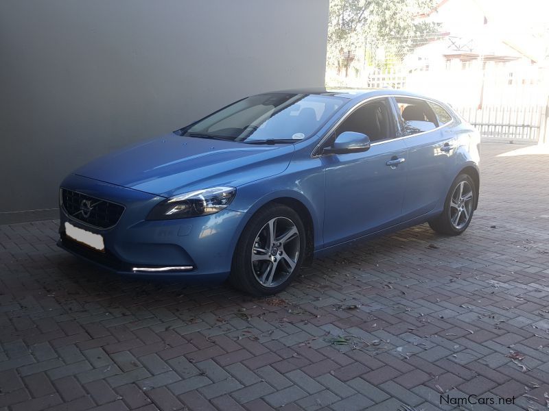 Volvo V40 T3 1.6 Turbo in Namibia