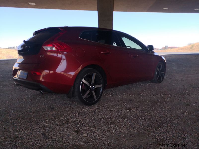 Volvo V40 T3 Excel in Namibia