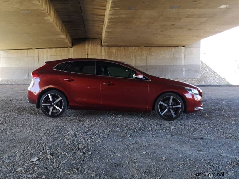 Volvo V40 T3 Excel in Namibia