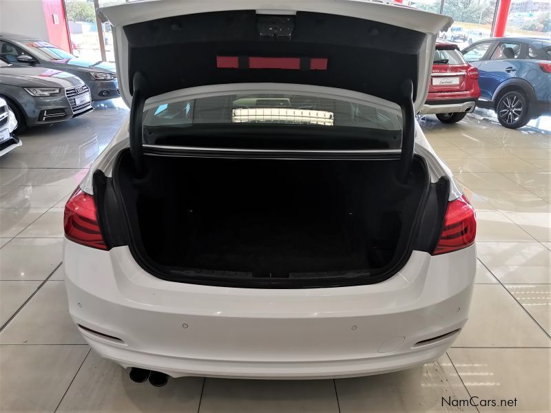 BMW 320i A/T (F30) Sedan 135Kw in Namibia