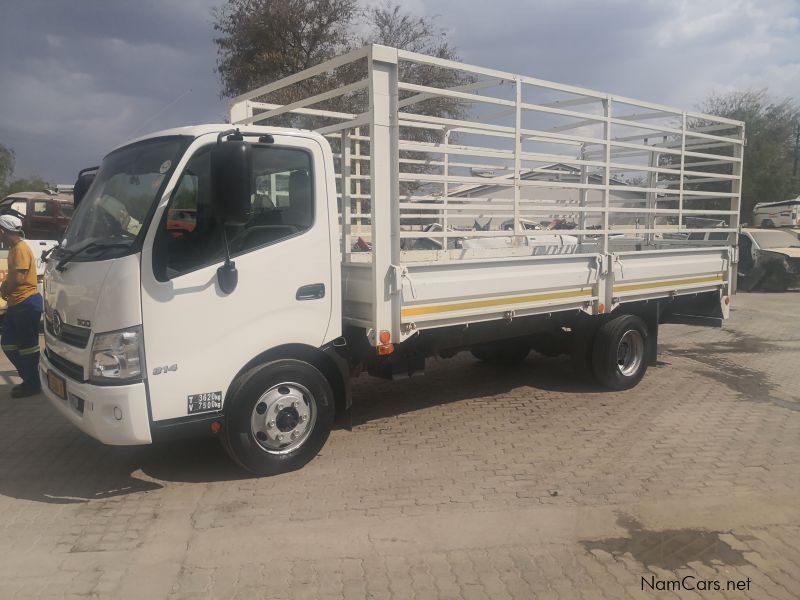 Hino 814 LWB in Namibia