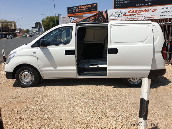 Hyundai H1 2.5 VGT in Namibia