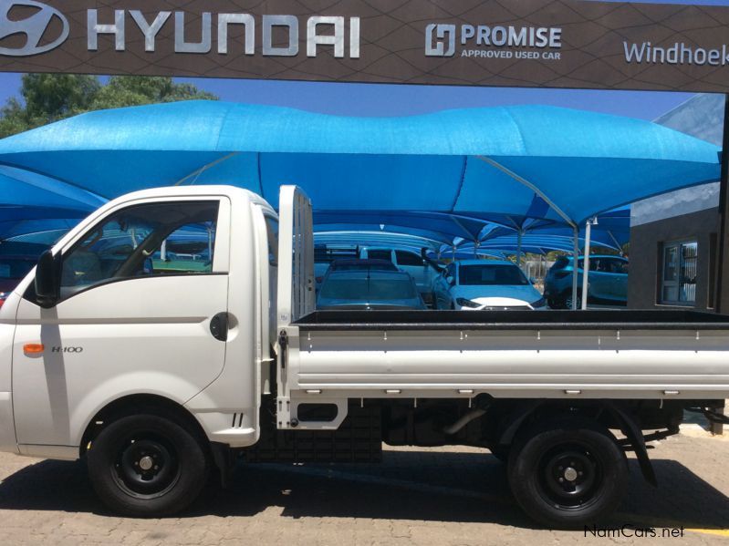 Hyundai H100 2.6 Dropside in Namibia
