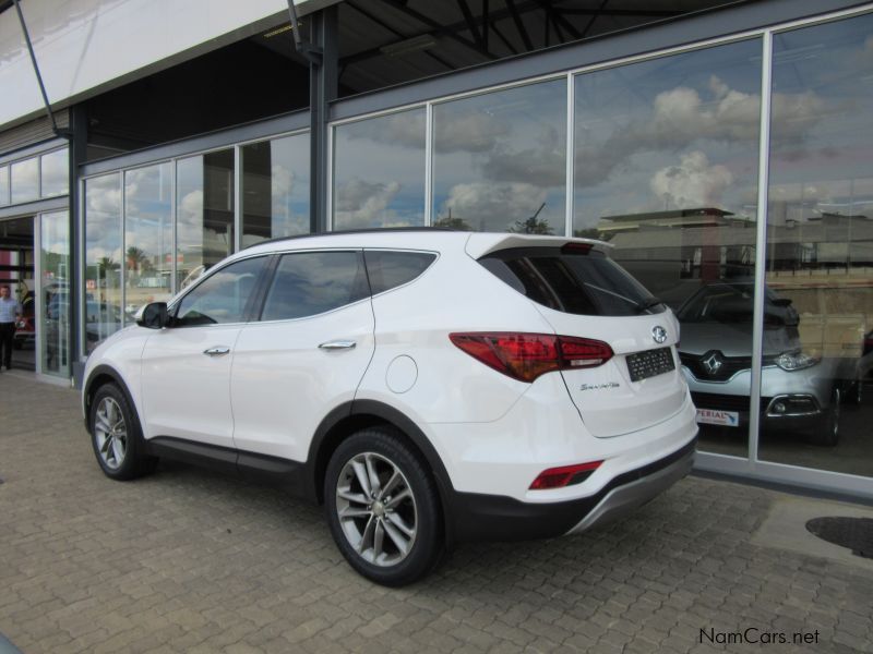 Hyundai Santa-fe R2.2 Elite A/t in Namibia