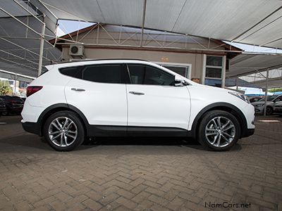 Hyundai SantaFe Elite in Namibia