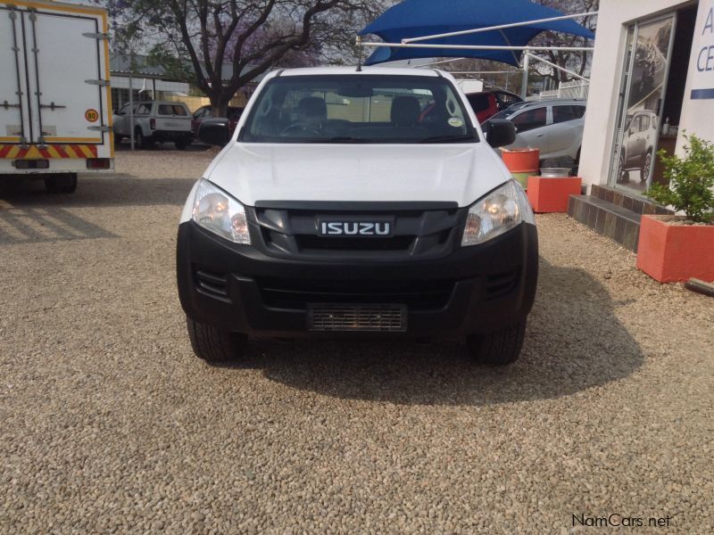 Isuzu KB 240 4x4 Fleetside S/CAB in Namibia