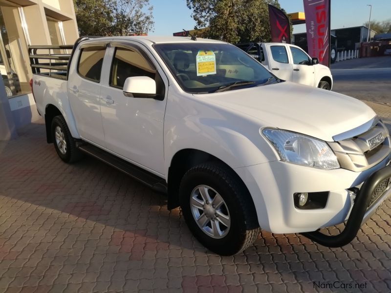 Isuzu KB 240 CREWCAB 4X4 in Namibia