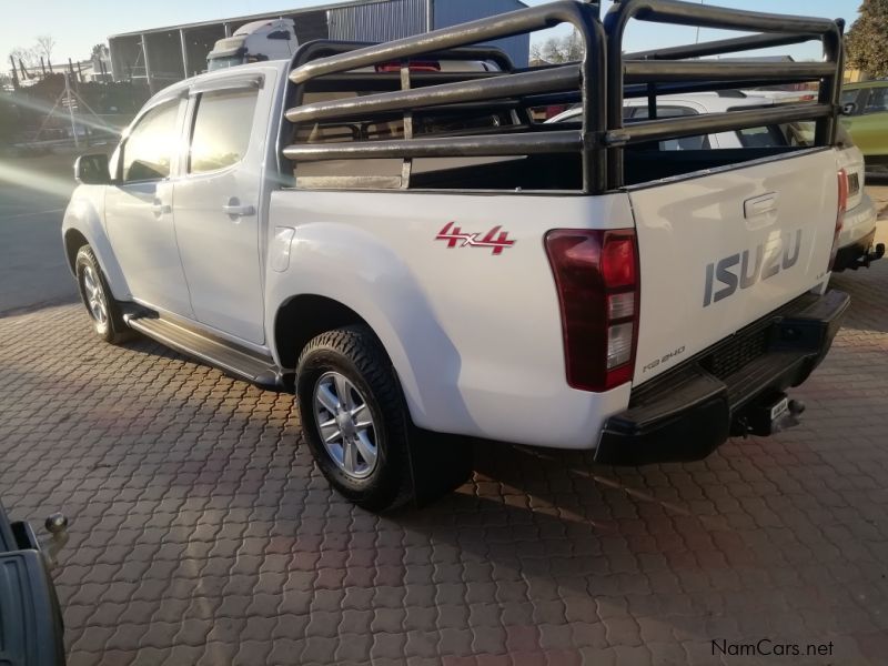 Isuzu KB 240 CREWCAB 4X4 in Namibia