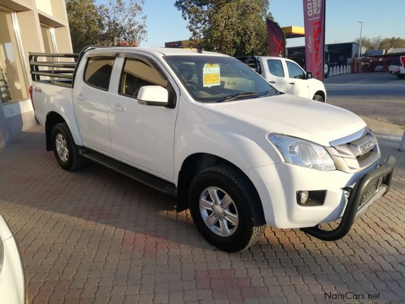 Isuzu KB 240 CREWCAB 4X4 in Namibia