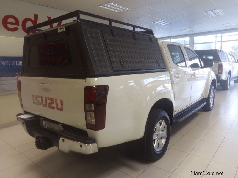 Isuzu KB 240 D/C 4X4 in Namibia