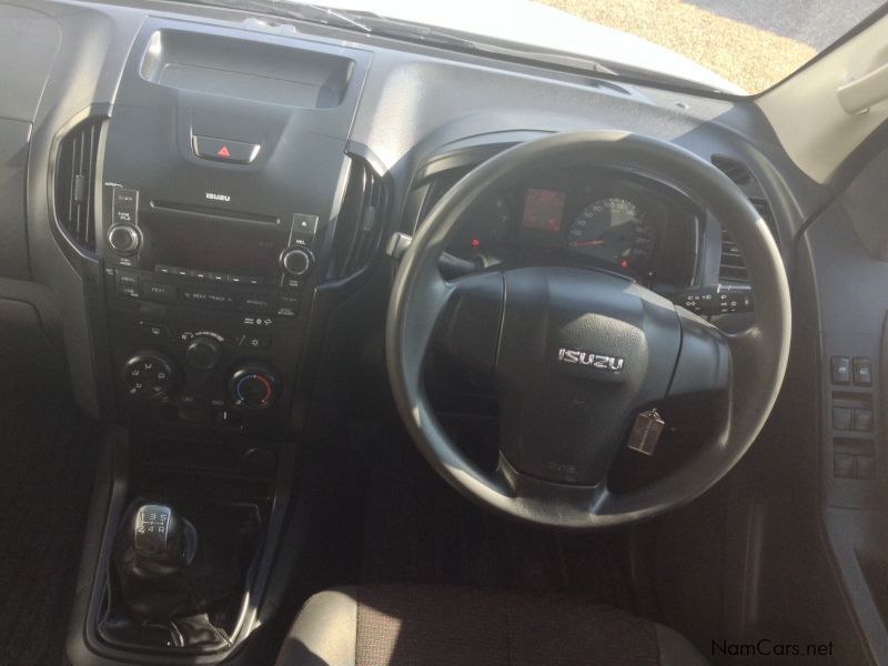 Isuzu KB 240 D/CAB 4x4 LE Petrol in Namibia