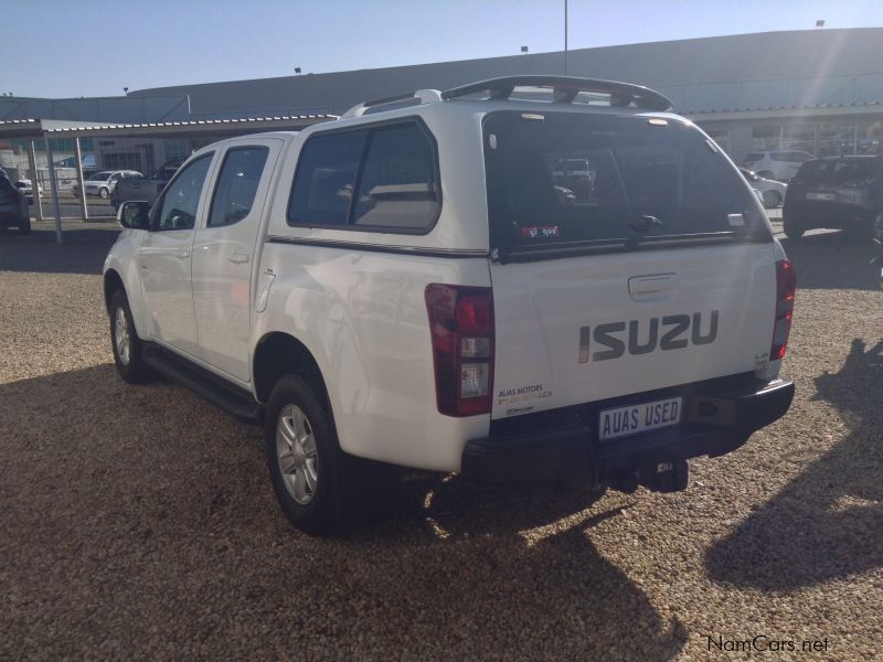 Isuzu KB 240 D/CAB 4x4 LE Petrol in Namibia