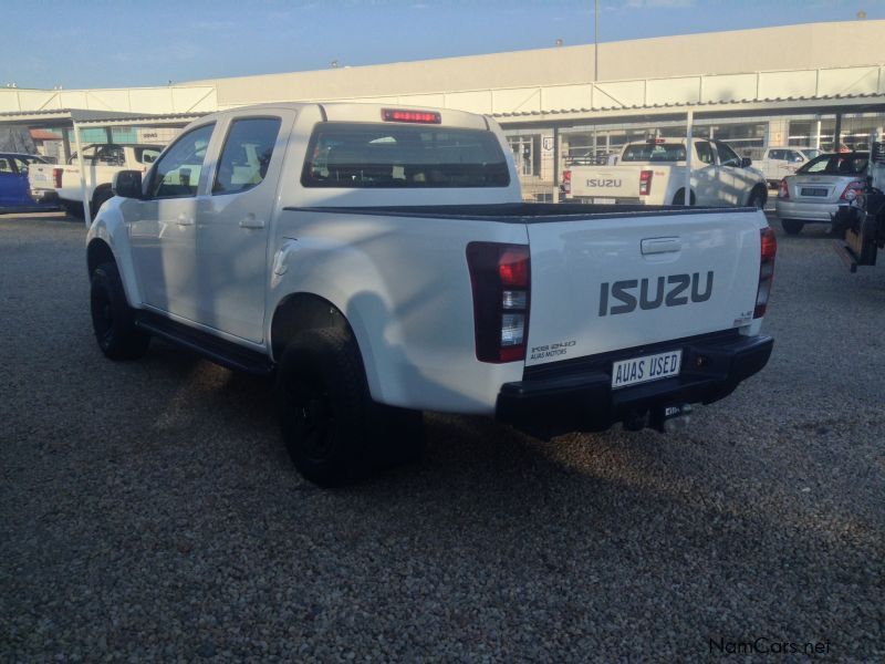 Isuzu KB 240 D/CAB 4x4 LE Petrol in Namibia