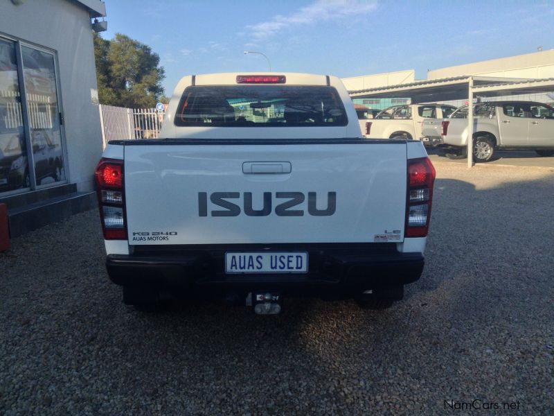 Isuzu KB 240 D/CAB 4x4 LE Petrol in Namibia