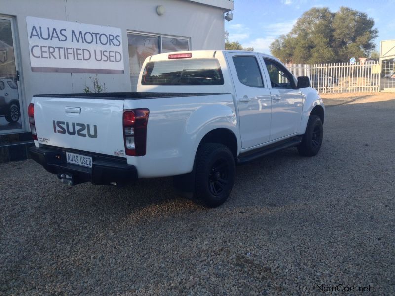 Isuzu KB 240 D/CAB 4x4 LE Petrol in Namibia