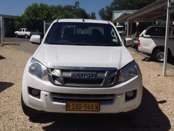 Isuzu KB 240 D/CAB 4x4 LE Petrol in Namibia