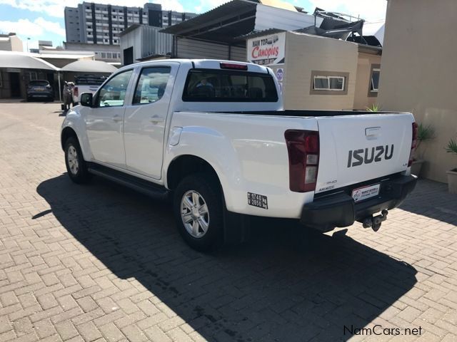 Isuzu KB 240 LE in Namibia