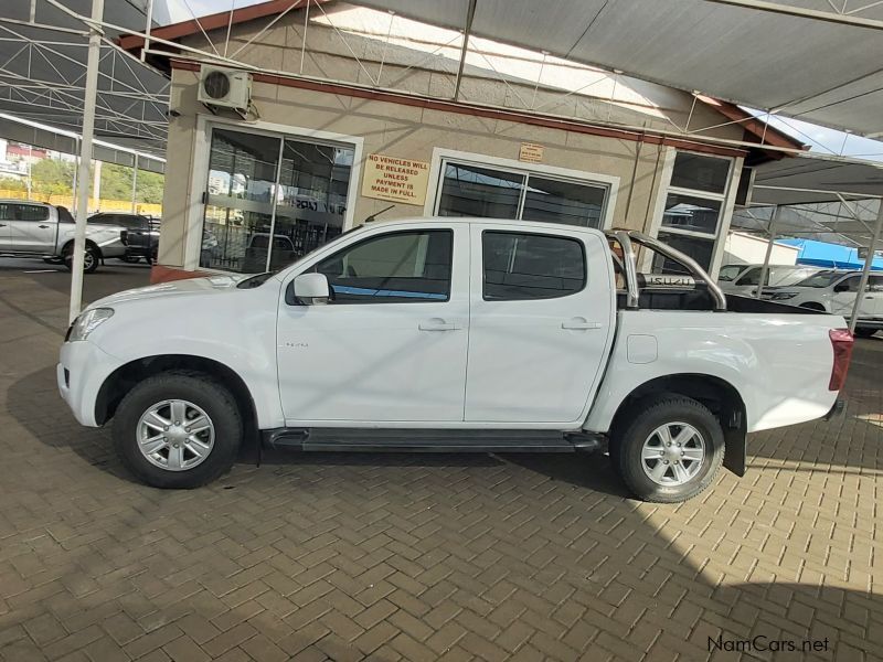 Isuzu KB 240Le in Namibia