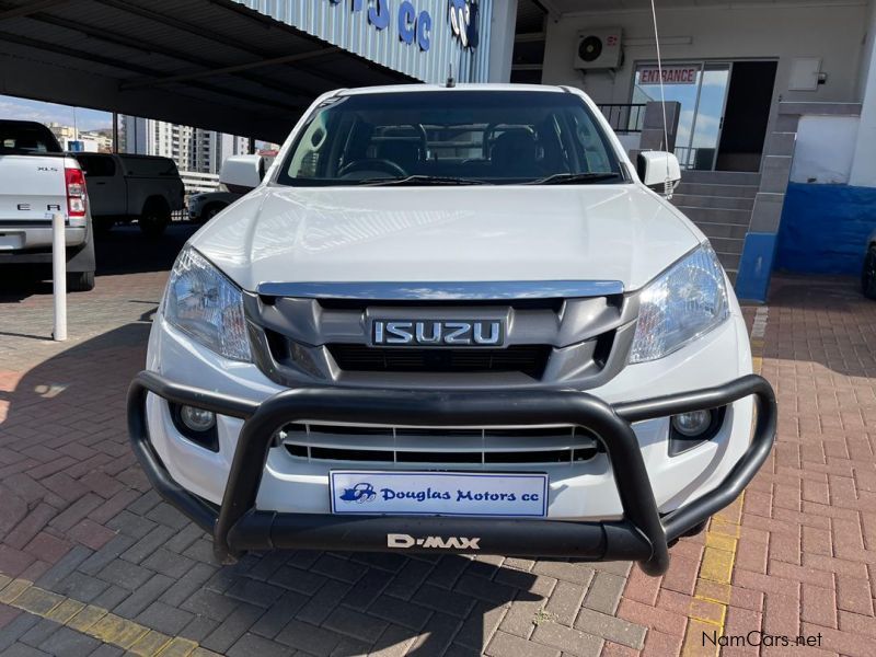 Isuzu KB 240i LE 4x4 P/U D/C in Namibia