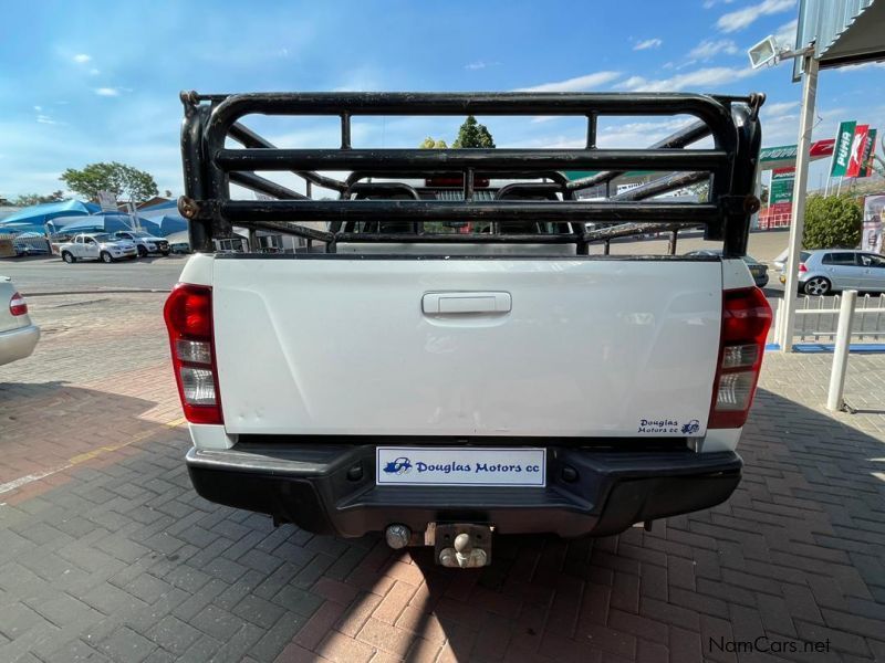 Isuzu KB 240i LE 4x4 P/U D/C in Namibia