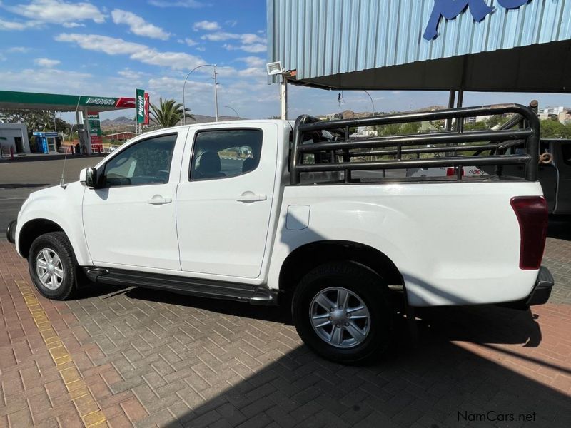 Isuzu KB 240i LE 4x4 P/U D/C in Namibia