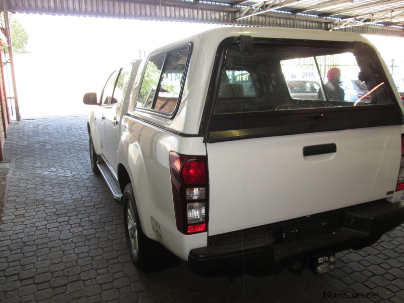 Isuzu KB 250 LE D-TEQ D/C 2x4 in Namibia