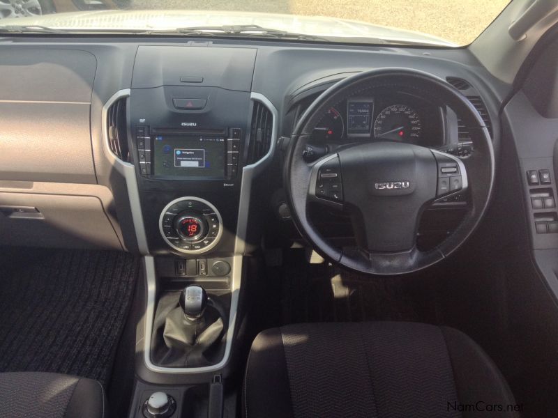 Isuzu KB 300 D-TEQ 4x4 D/CAB LX in Namibia