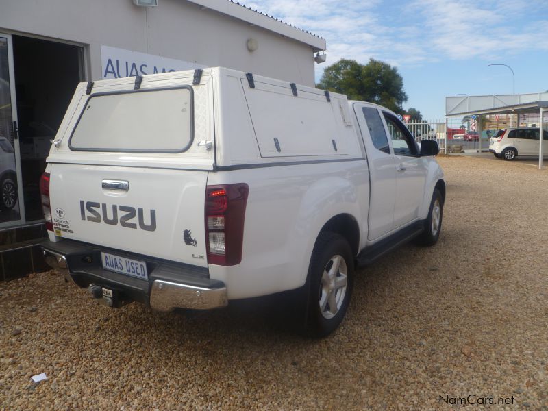 Isuzu KB 300 D-TEQ 4x4 E/CAB LX in Namibia