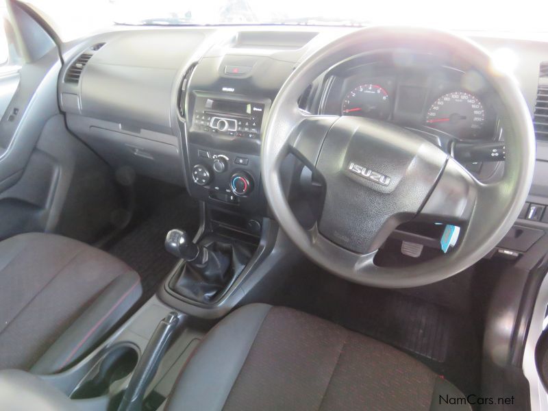 Isuzu KB250 D-TEQ  D/CAB 4X2 HI-RIDER in Namibia