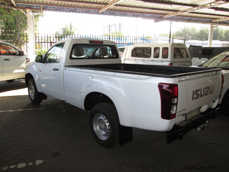 Isuzu KB250 Fleetside LWB in Namibia