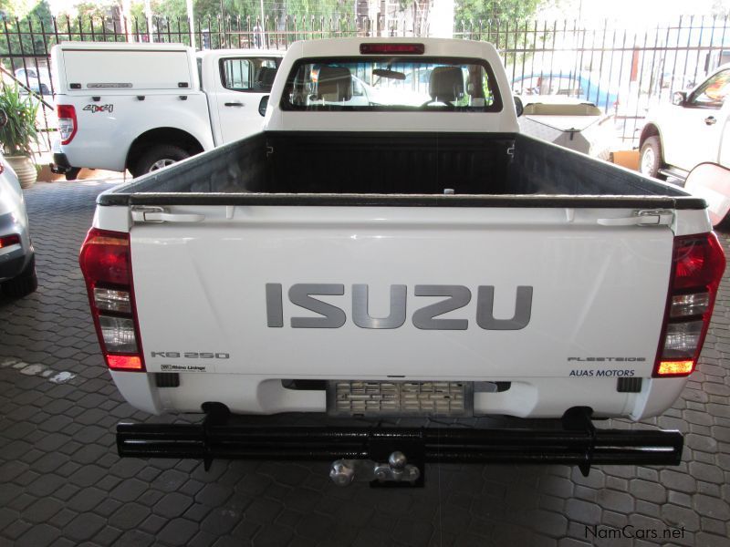 Isuzu KB250 Fleetside LWB in Namibia