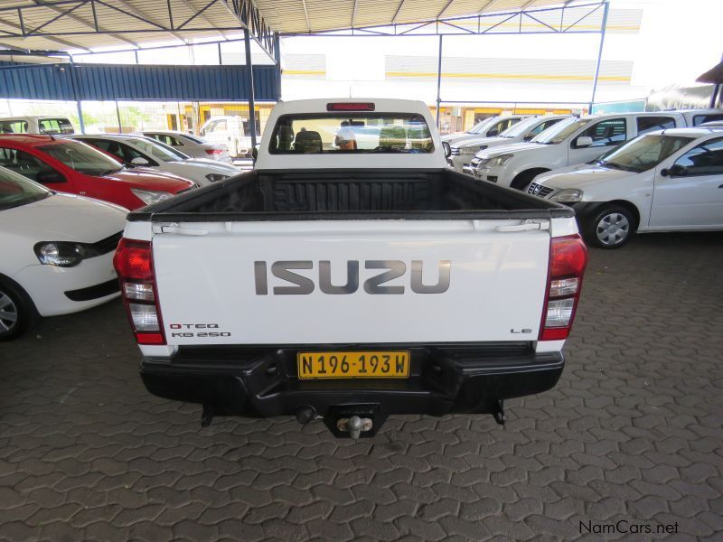 Isuzu KB250 LE 4X4 in Namibia