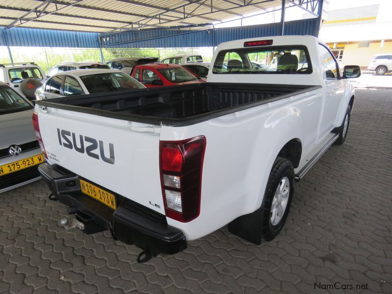 Isuzu KB250 LE 4X4 in Namibia