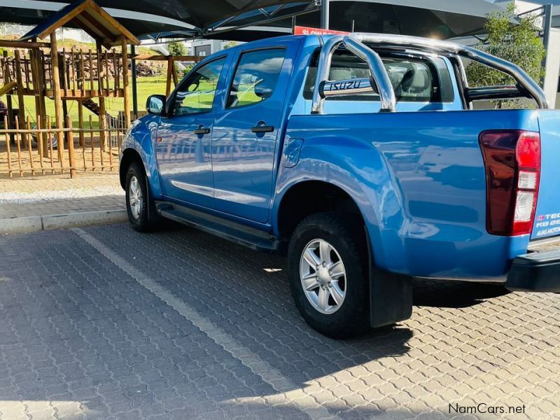 Isuzu KB300 2.0l in Namibia