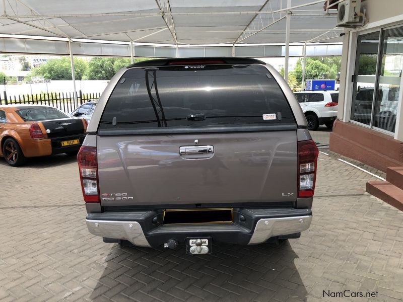 Isuzu KB300 D-TEQ LX 4x4 in Namibia