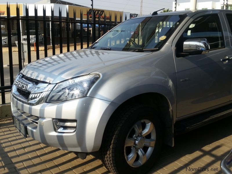 Isuzu KB300 TDi DC 4x4 in Namibia