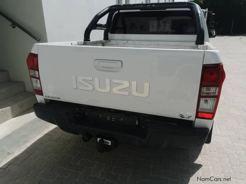 Isuzu kb 240 in Namibia