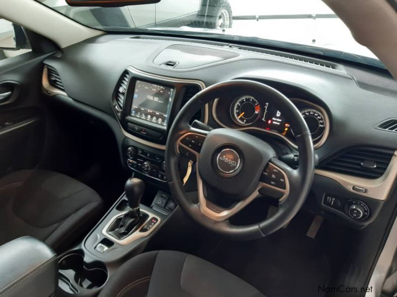 Jeep Jeep Cherokee 2.4 Longitude A/T in Namibia