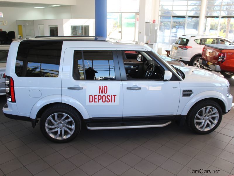 Land Rover Discovery 4 SDV6  SE in Namibia