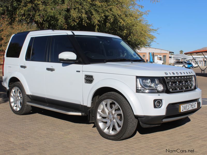 Land Rover Discovery 4 SDV6  SE in Namibia