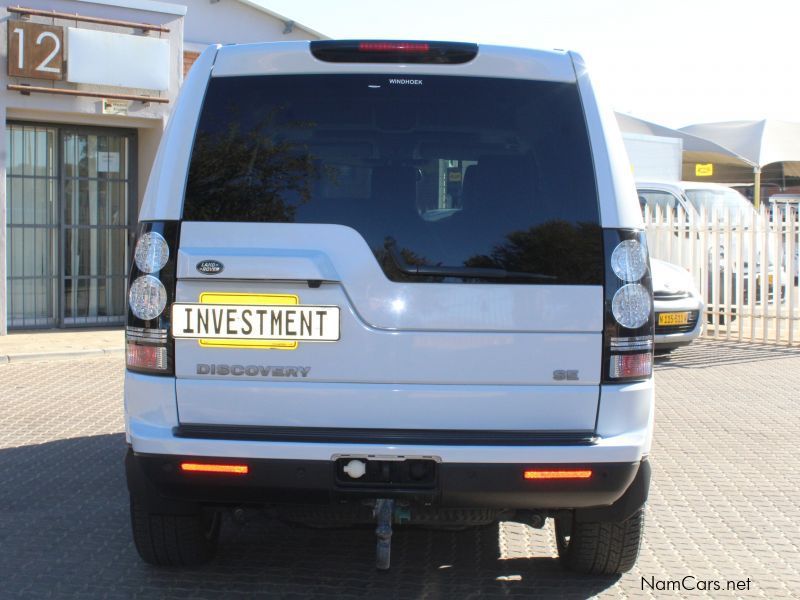 Land Rover Discovery 4 SDV6  SE in Namibia