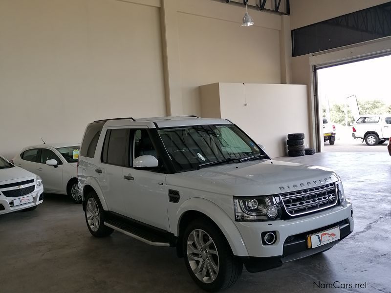 Land Rover Discovery SDV 6 SE in Namibia